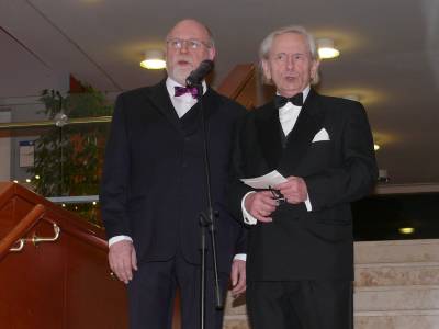 Bernd Kr�ber und Maximilian Tauscher singen das Lied \\\\\\\